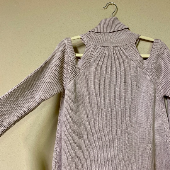 LF Cold Shoulder Sweater - Picture 10 of 12